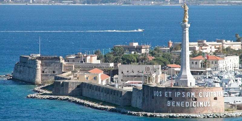 Castillo de San Salvador - Virgen de la Carta