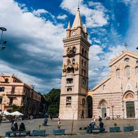 Messina: City Tour, Winery Visit, and Wine Tasting