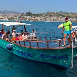 Messine: excursion privée d'une journée sur la côte ionienne avec dégustation de cannoli