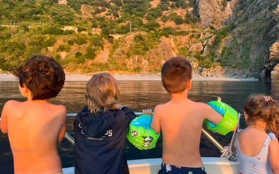 Escursione in barca a Scilla da Messina con aperitivo