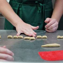 Messina: Sicilian Cooking Class & Astronomic Clock Visit
