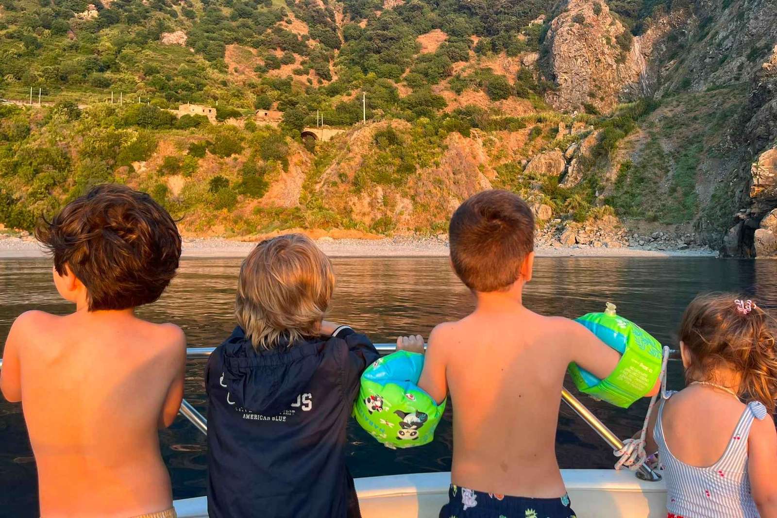 Scilla boat excursion, departing from Messina