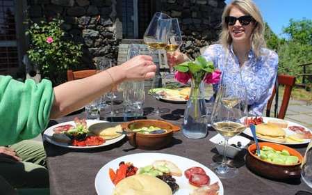 Catania, Taormina, Messina: 3 Etna Wineries Tour & Tasting