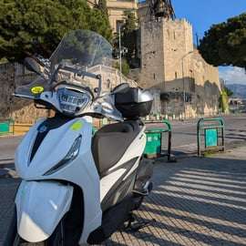 Taormina On The Road med skoter