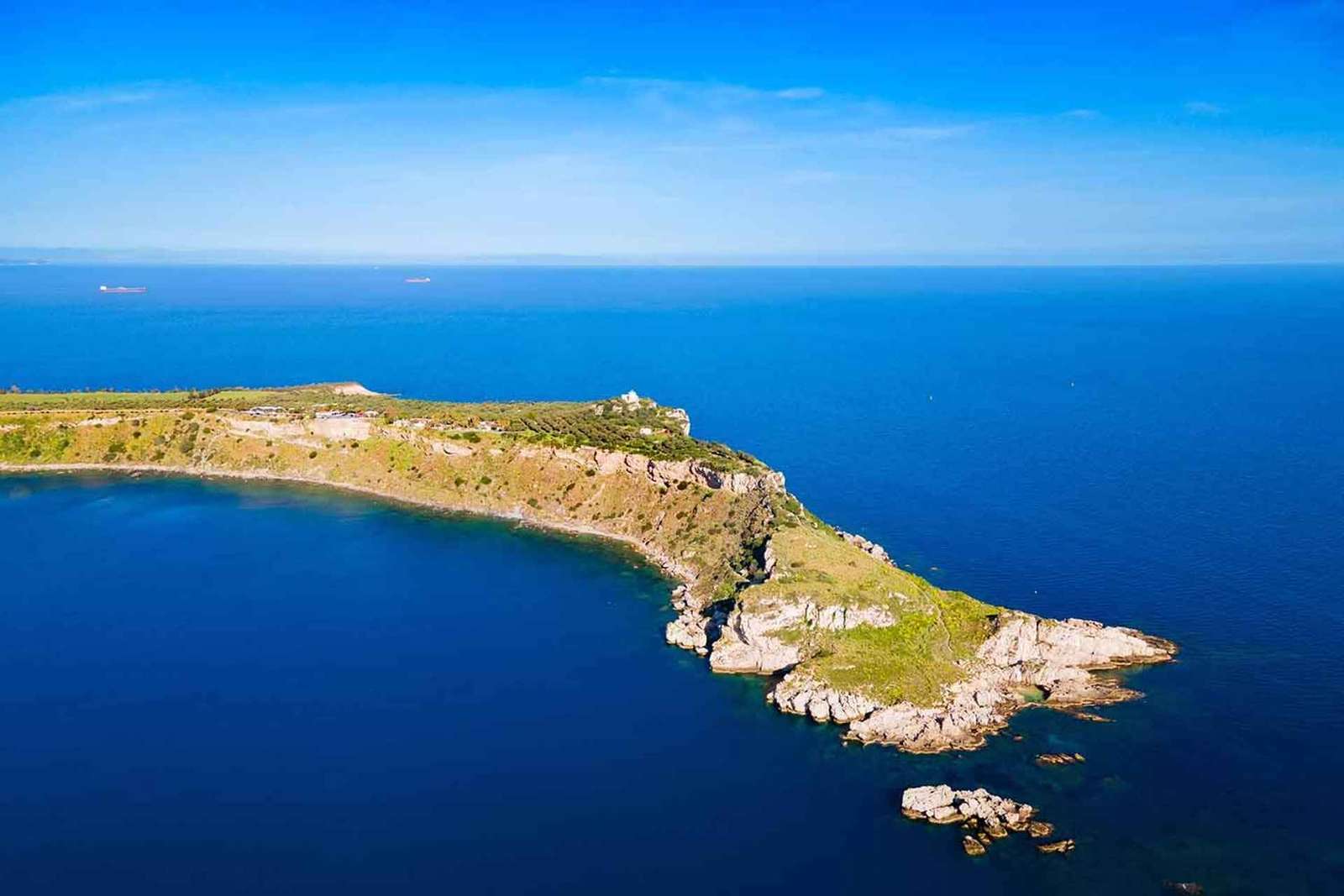 Milazzo: Promontory Boat Tour with Snorkeling & Guide