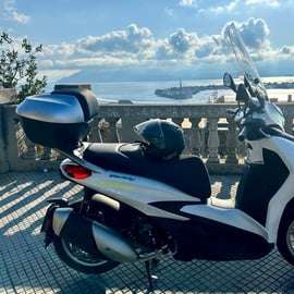 Taormina On The Road med skoter